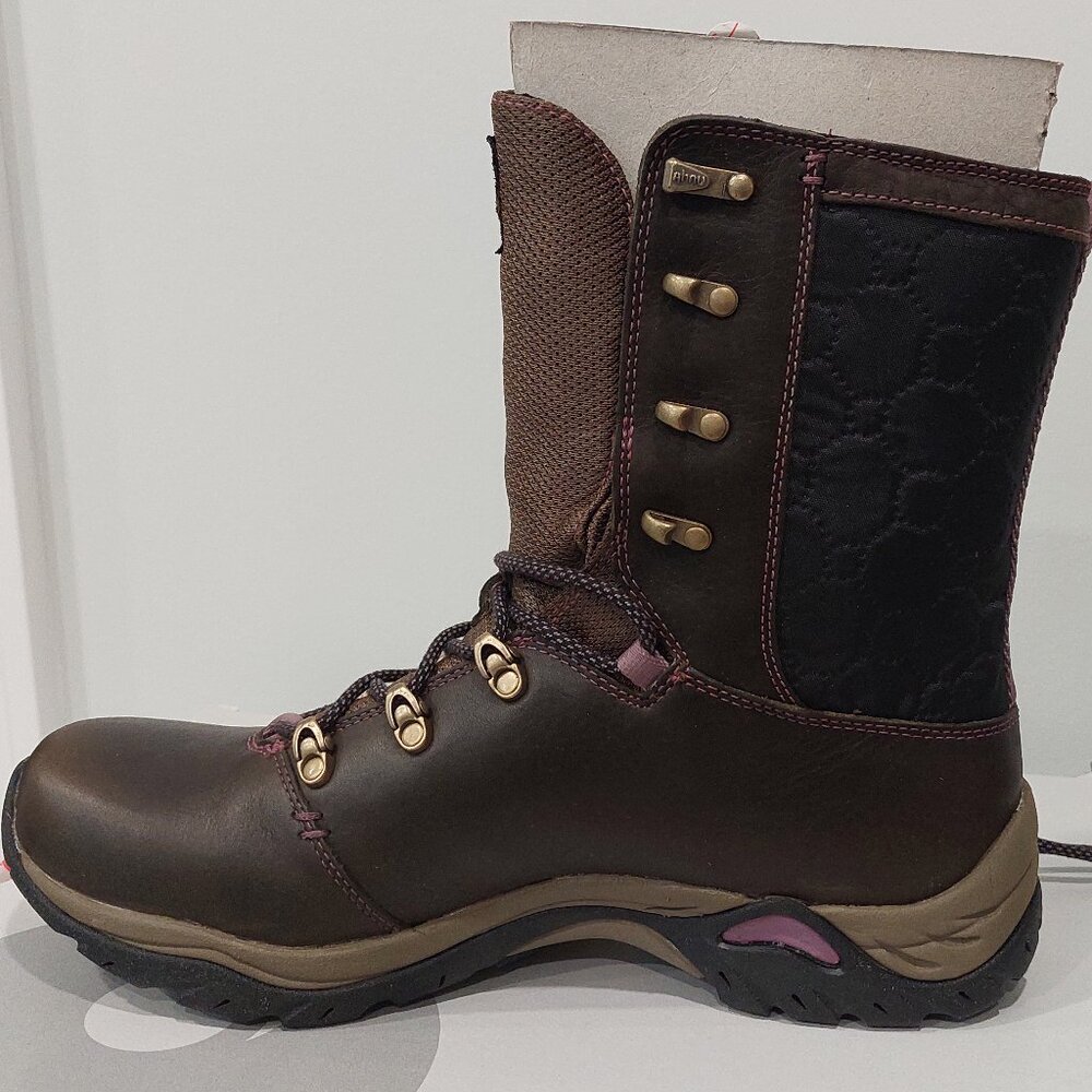 NEW AHNU Women's Sz 8.5 Winter Waterproof Truckee Leather Hiking Boots